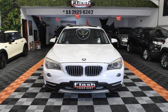 BMW X1 2.0 16V TURBO GASOLINA SDRIVE20I 4P AUTOMÁTICO BMW X1 2.0 16V TURBO GASOLINA SDRIVE20I 4P AUTOMÁTICO
